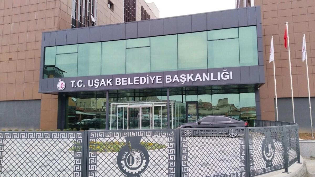 Uşak Belediye Başkanı Özkan Yalım Gözaltına Alındı 