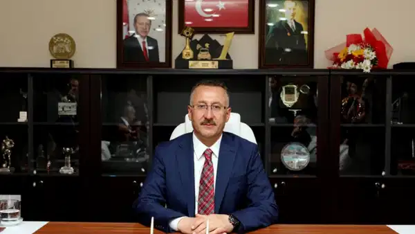 Adapazarı Belediye Başkanı Mutlu Işıksu Hakkında İddialar ve İstifa Kararı
