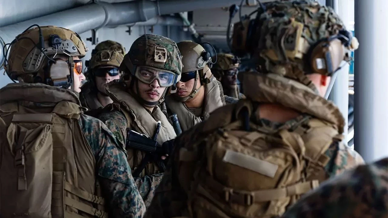 CENTCOM Açıkladı: Hücum Gemisi USS Tripoli Ortadoğu'da 