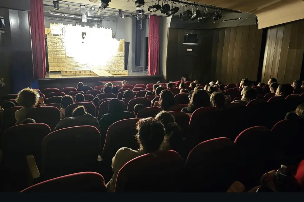 Kamyon Oyunu: Göç, Sınıf ve Dayanışma | Şişli Tiyatrosu Yaşasın Festivali