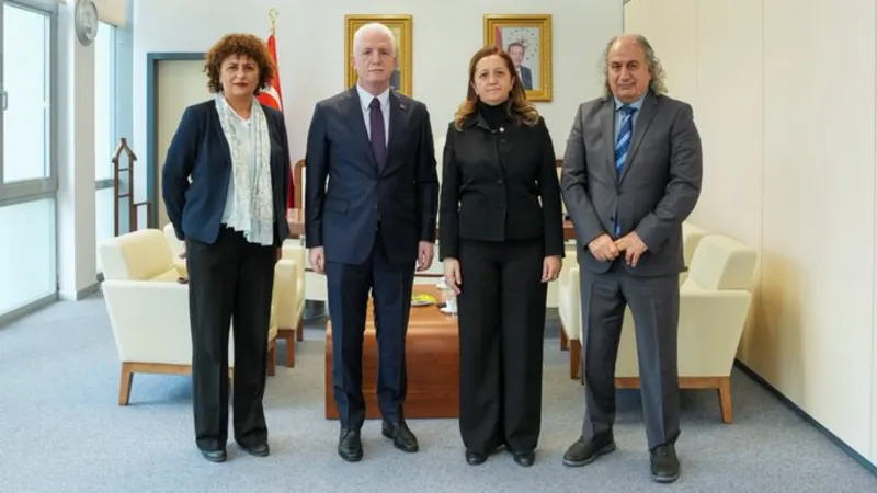 DİSK, KESK ve TMMOB'dan Taksim Talebi: 1 Mayıs İçin Kritik Görüşme
