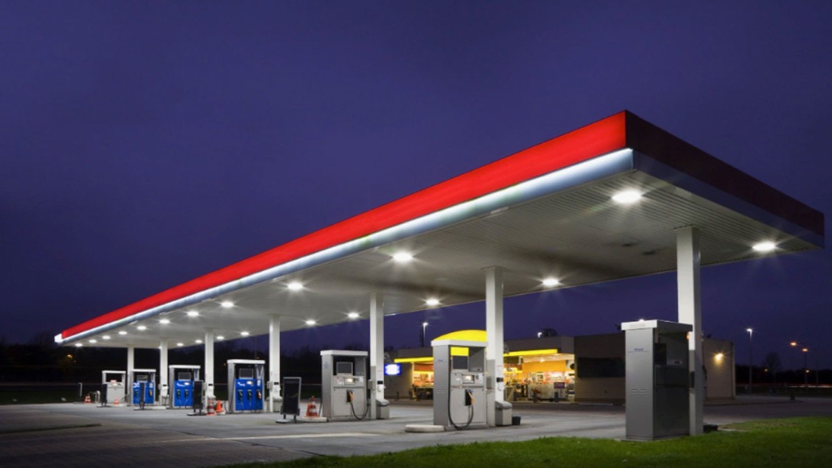 Akaryakıta Rekor Zam: Motorin 90 TL Sınırına Dayandı