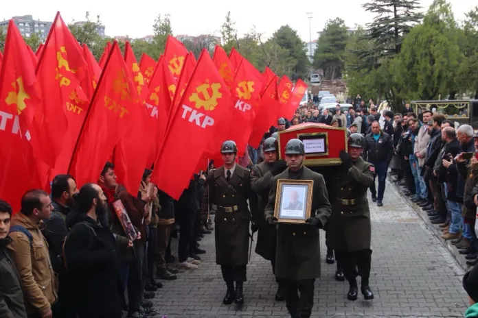 Yalçın Küçük Son Yolculuğuna Uğurlandı 