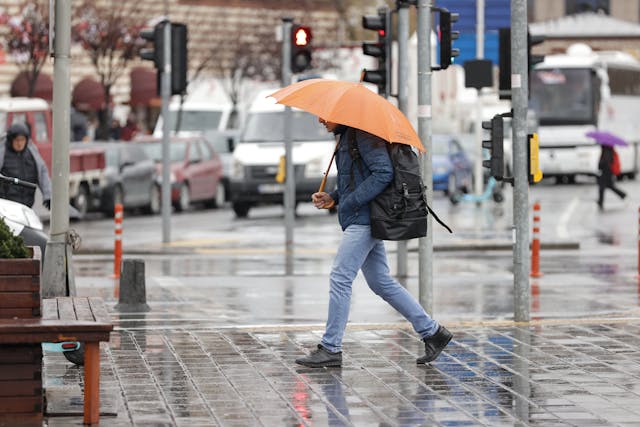 10 Nisan Hava Durumu: Meteoroloji'den 44 İl İçin Sarı Kodlu Sağanak Ve Kar Yağışı Uyarısı 