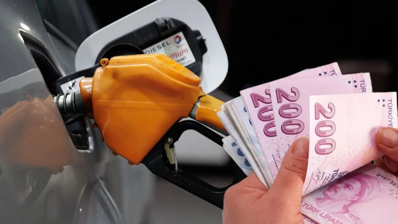 Akaryakıtta İndirim Balonu Patladı: Benzin Ve Motorine Yine Zam Geliyor 