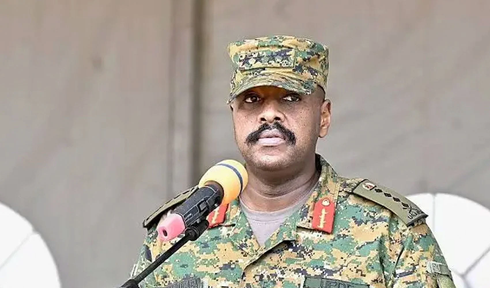 Uganda Genelkurmay Başkanı’ndan Türkiye’ye Şok Çıkış: 1 Milyar Dolar Talebi