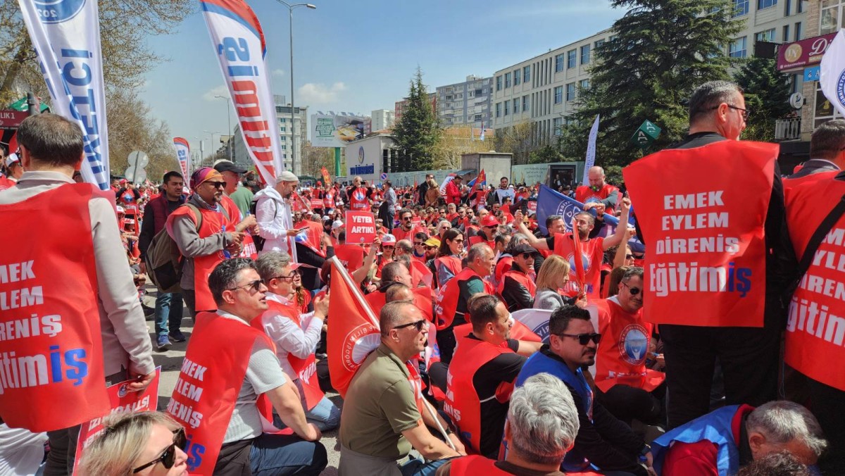 Öğretmenler Ankara’da haykırıyor: “Yusuf Tekin istifa!”