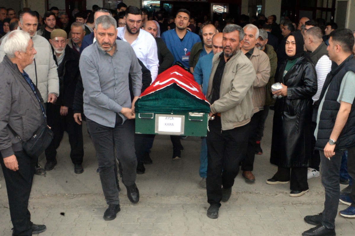 Maraş’taki Okul Saldırısında Hayatını Kaybedenler Uğurlanıyor
