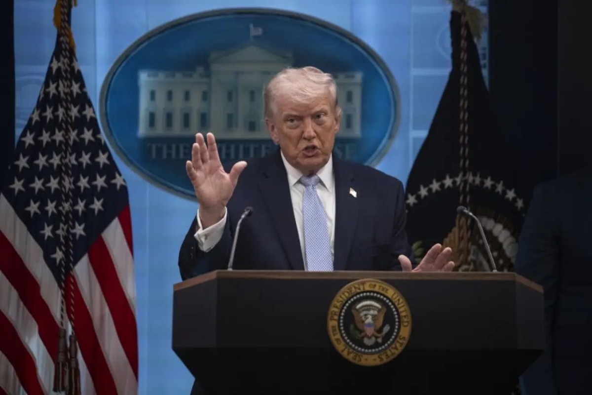 Trump: ABD Donanması İran’a Ait Gemiyi Vurdu
