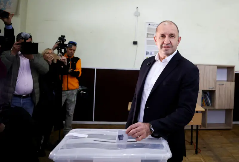 Bulgaristan’da Radev’in İlerici Bulgaristan Koalisyonu açık farkla önde: Mecliste çoğunluk sağlandı