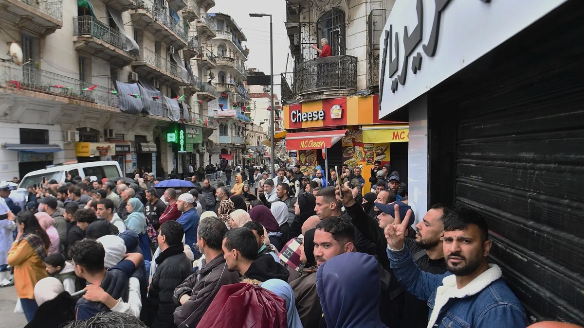 Cezayir’de Papa Ziyareti Sırasında İki İntihar Saldırısı İddiası