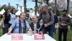 “Komünist Osman” İzmir Kitap Fuarı’nda okurlarla buluştu