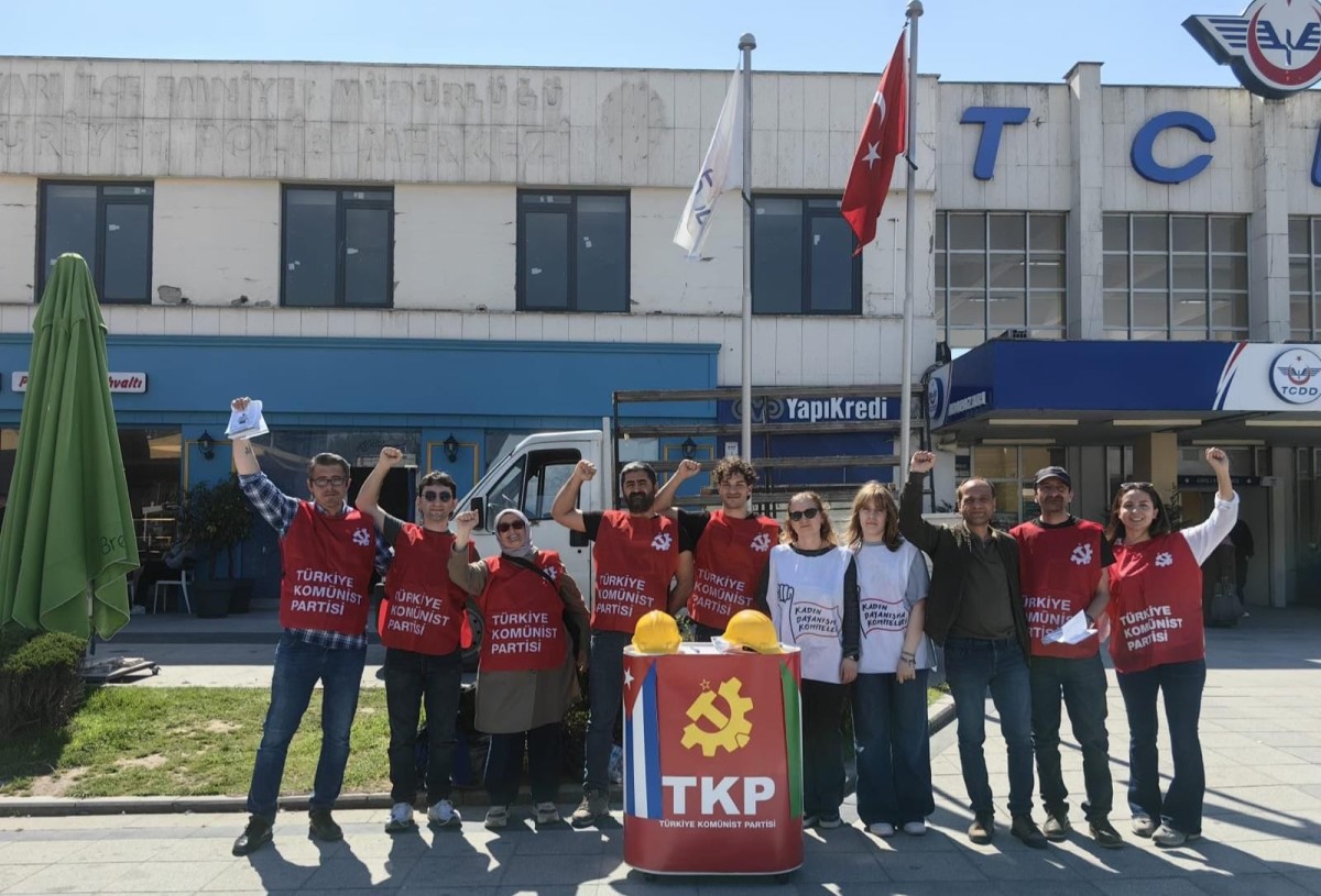 Sakarya’da TKP’den 1 Mayıs Çalışması: Kent Meydanı’nda Bildiri Dağıtıldı