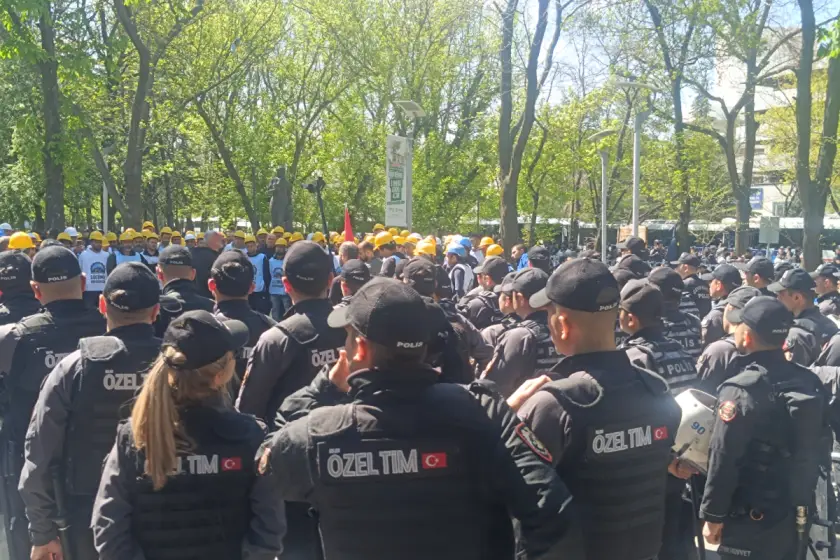  Doruk Madencilik işçilerine biber gazlı müdahale: Polis ablukası sürüyor, Başaran Aksu gözaltına alındı