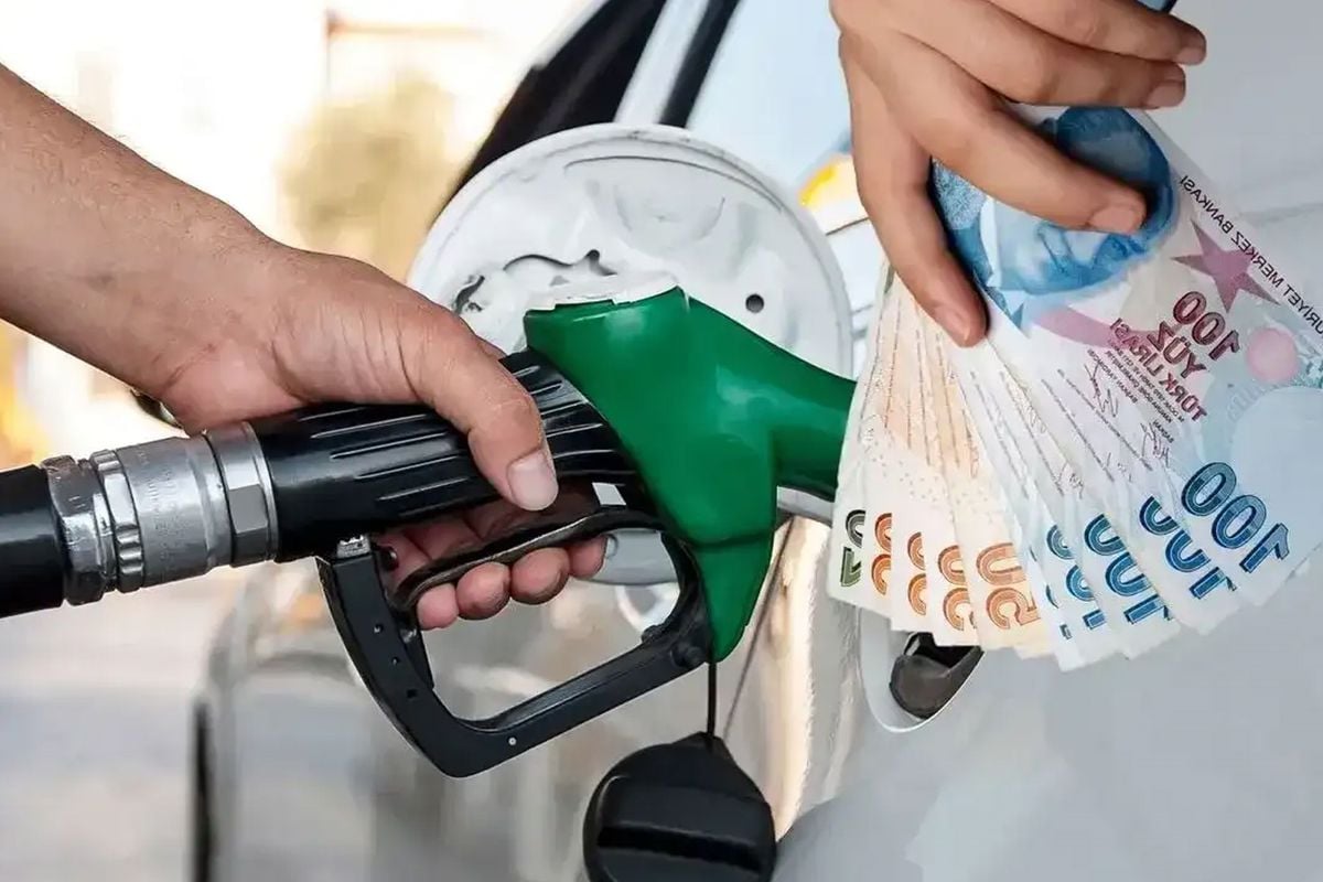 Akaryakıtta Tabela Bu Akşam Değişiyor: Benzin Ve Motorine Zam Geliyor 
