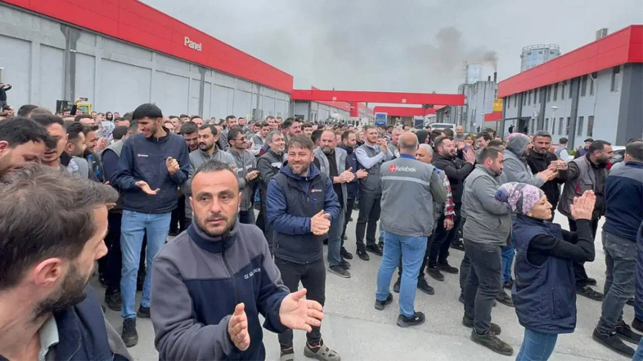  Kelebek ve Doğtaş’ta üretim durdu: İşçiler promosyon için iş bıraktı