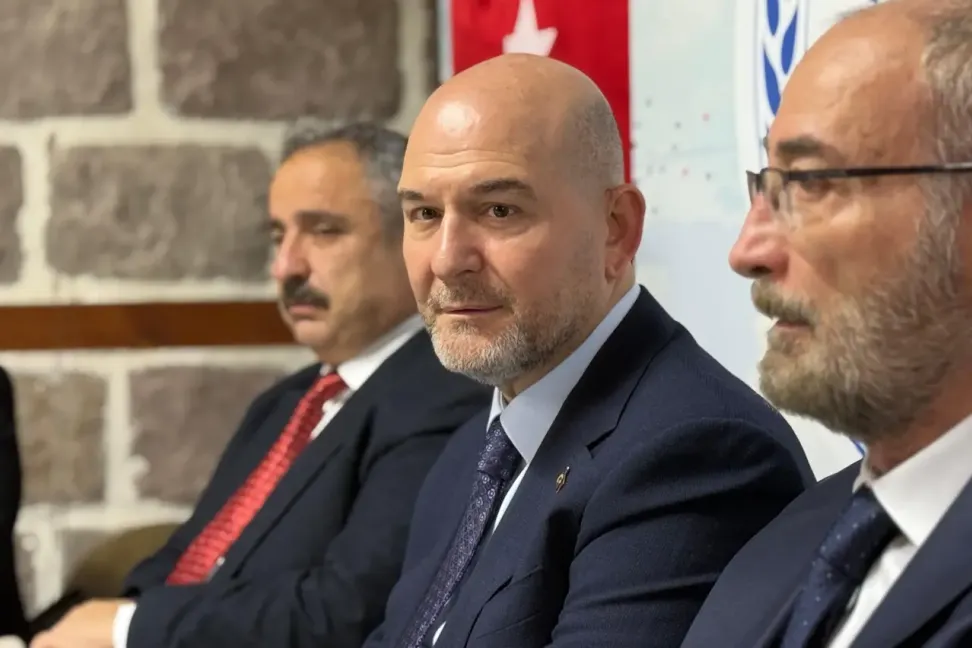 Soylu’dan Gülistan Doku Sorusu Sonrası Muhabire Müdahale: “Kardeş Sen Bir İzin Aldın mı?”