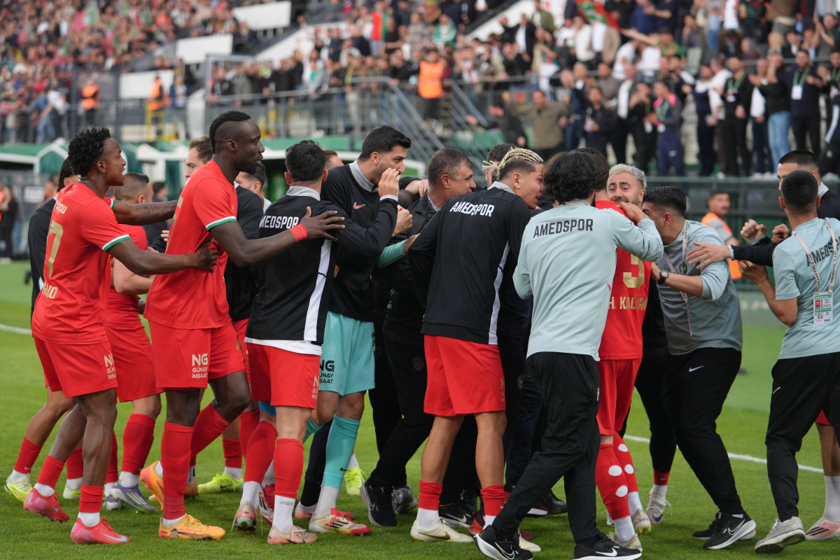 Amedspor Nefes Kesen 90 Dakika Sonunda Süper Lig Biletini Aldı