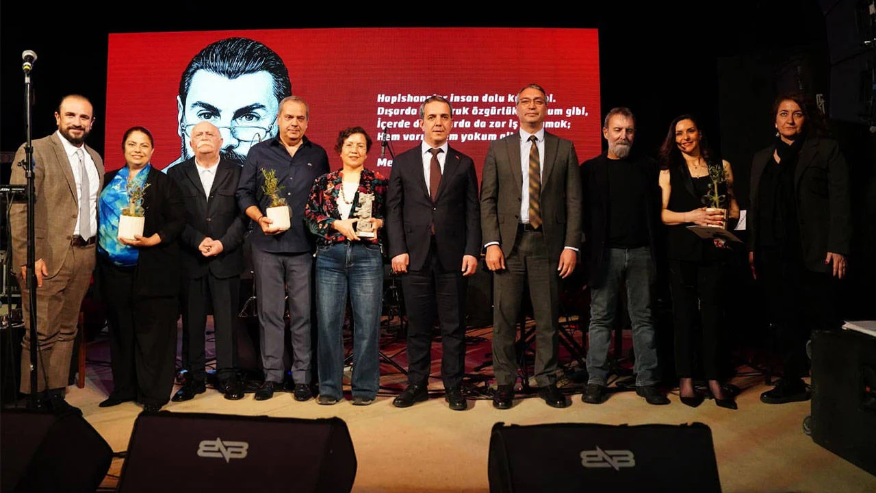 Metin Altıok Şiir Ödülü Elçin Sevgi Suçin’e Verildi 