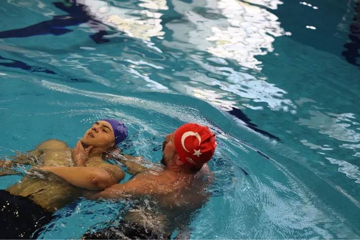 Sakarya’da ‘Hayat Timi’ İçin Mülakatlar Başladı: Cankurtaran Adayları Zorlu Parkurda Yarıştı