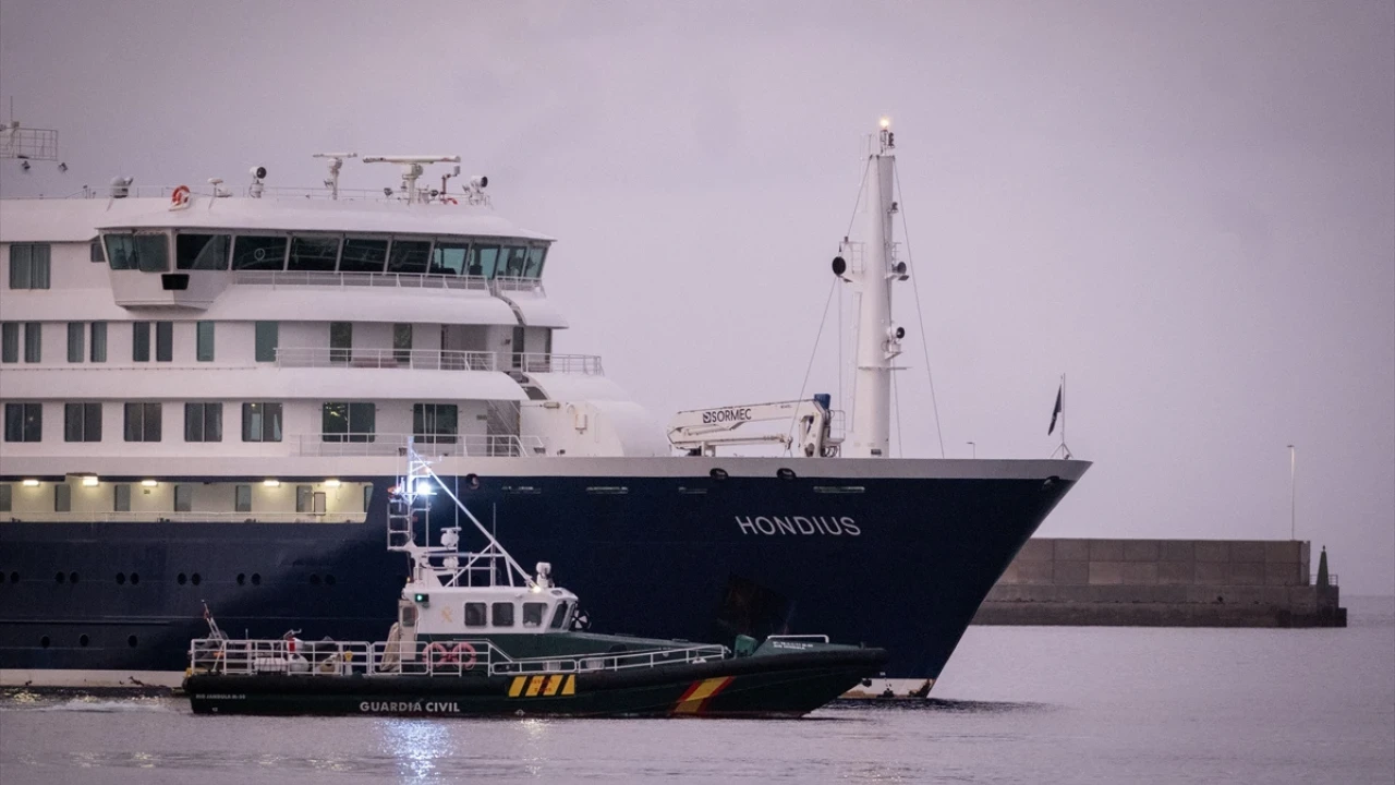 Hantavirüs Tespit Edilen MV Hondius Tenerife’ye Ulaştı