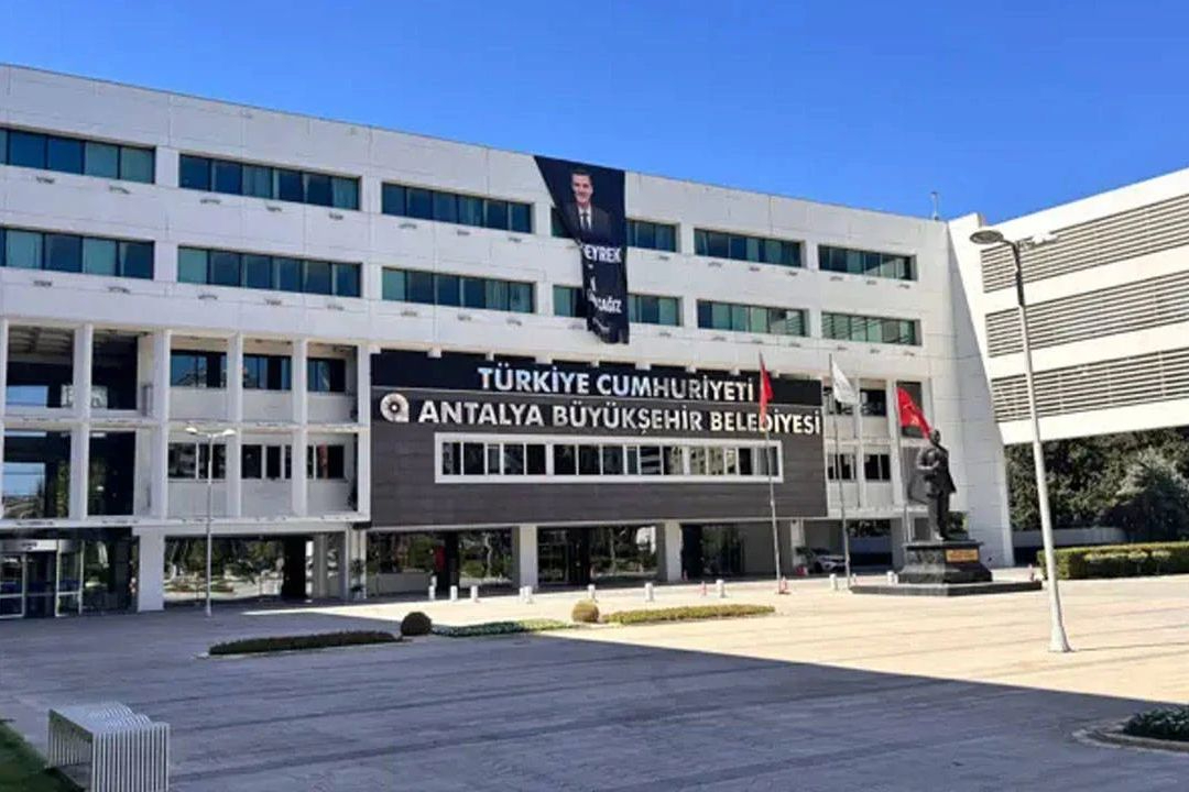Antalya Büyükşehir Belediyesi’ne Yeni Bir Operasyon Daha: 25 Kişi Gözaltına Alındı 