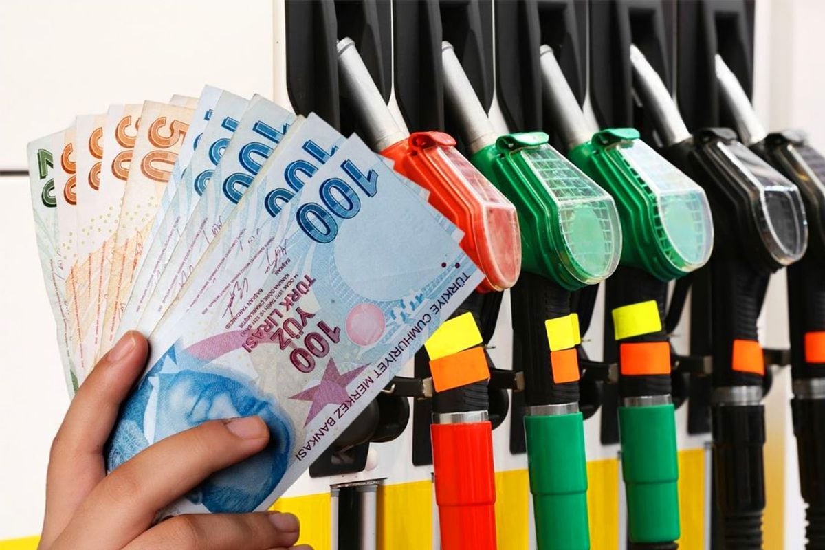 Benzine Gece Yarısı Zammı: Akaryakıtta Tabelalar Yine Değişti 