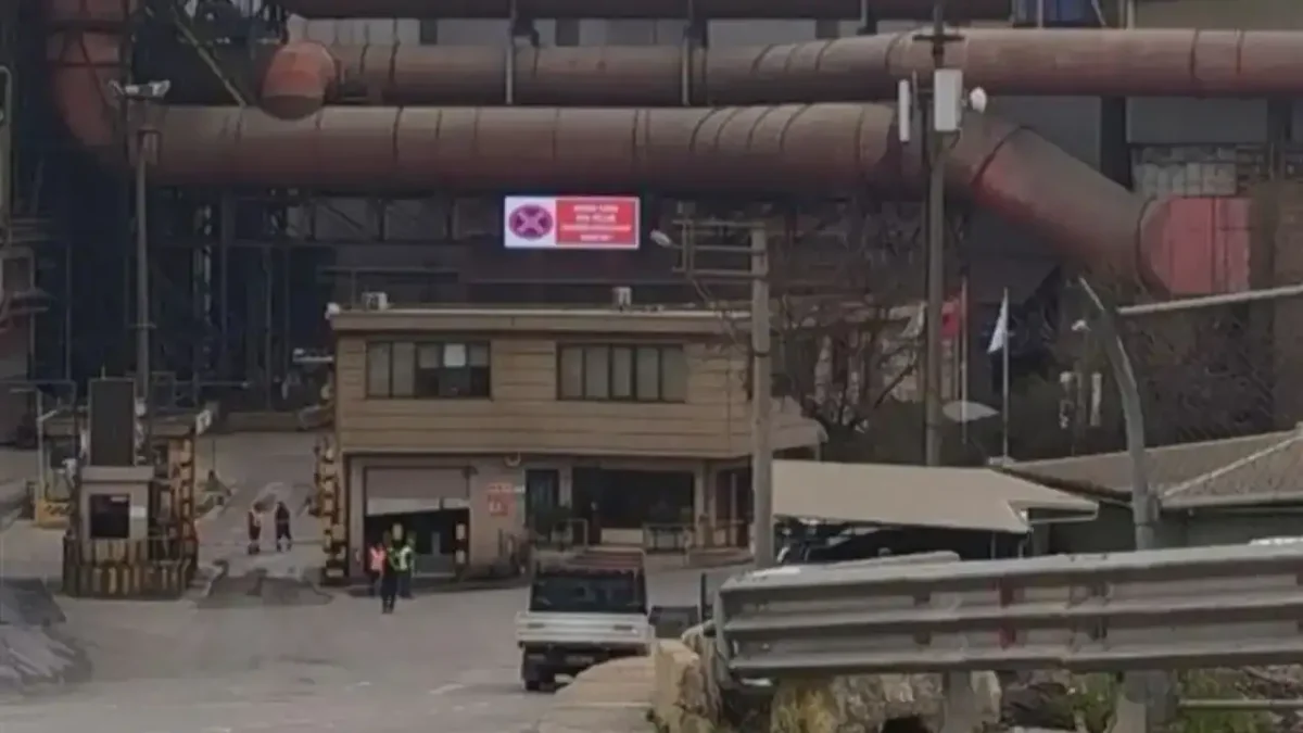 Kocaeli’de Çelik Fabrikasında Patlama: 5 İşçi Yaralandı