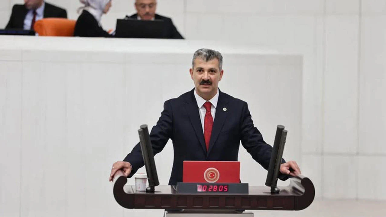 AKP'li Vekilin Eşi Vergi Ödememek İçin Fakirlik Belgesi Aldı