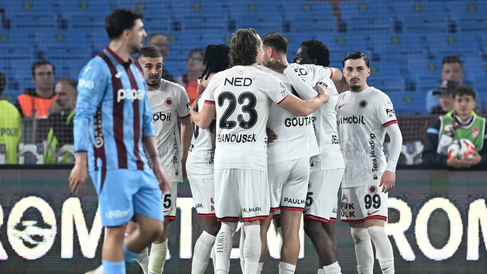 Gençlerbirliği, Trabzon’da kritik galibiyetle ligde kaldı