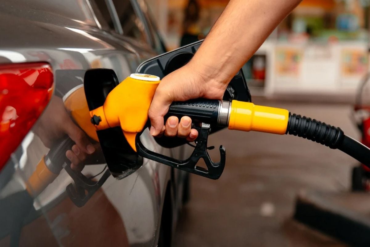 Motorine Zam Bu Gece Zam Geliyor: Litre Fiyatı 70'yi Geçecek 