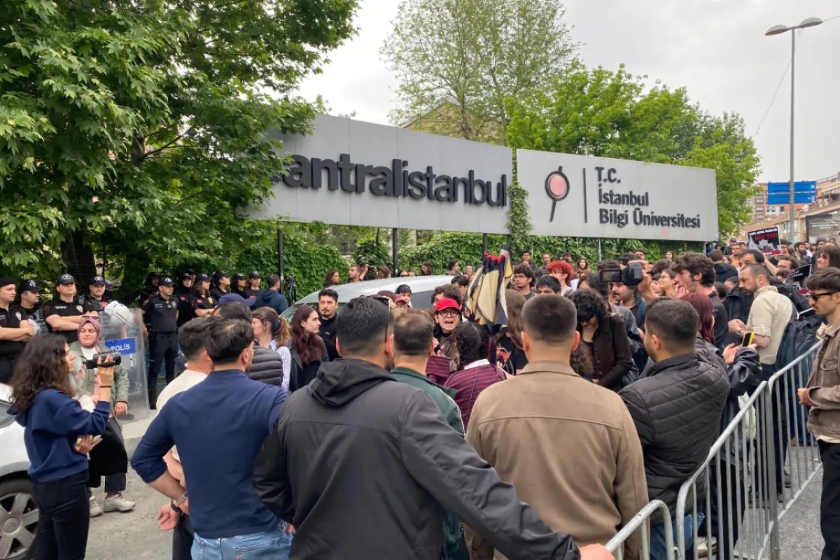 Bilgi Üniversitesi’nde Kapatma Kararı Protestosu: “Bu Kararları Tanımıyoruz”
