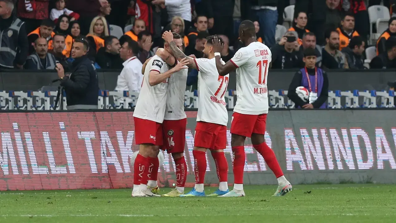 Süper Lig'e Yükselen Son Takım Çorum FK Oldu 