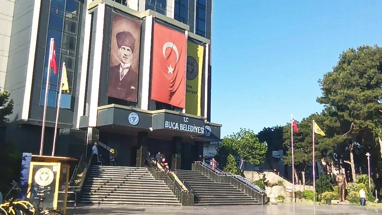 Buca Belediyesi’ne Operasyon: Belediye Başkanı Dahil 50 Gözaltı
