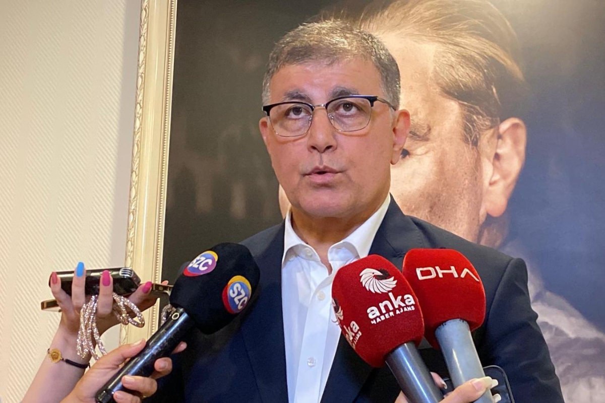 İzmir Büyükşehir Belediye Başkanı Cemil Tugay CHP'den İstifa Etti 