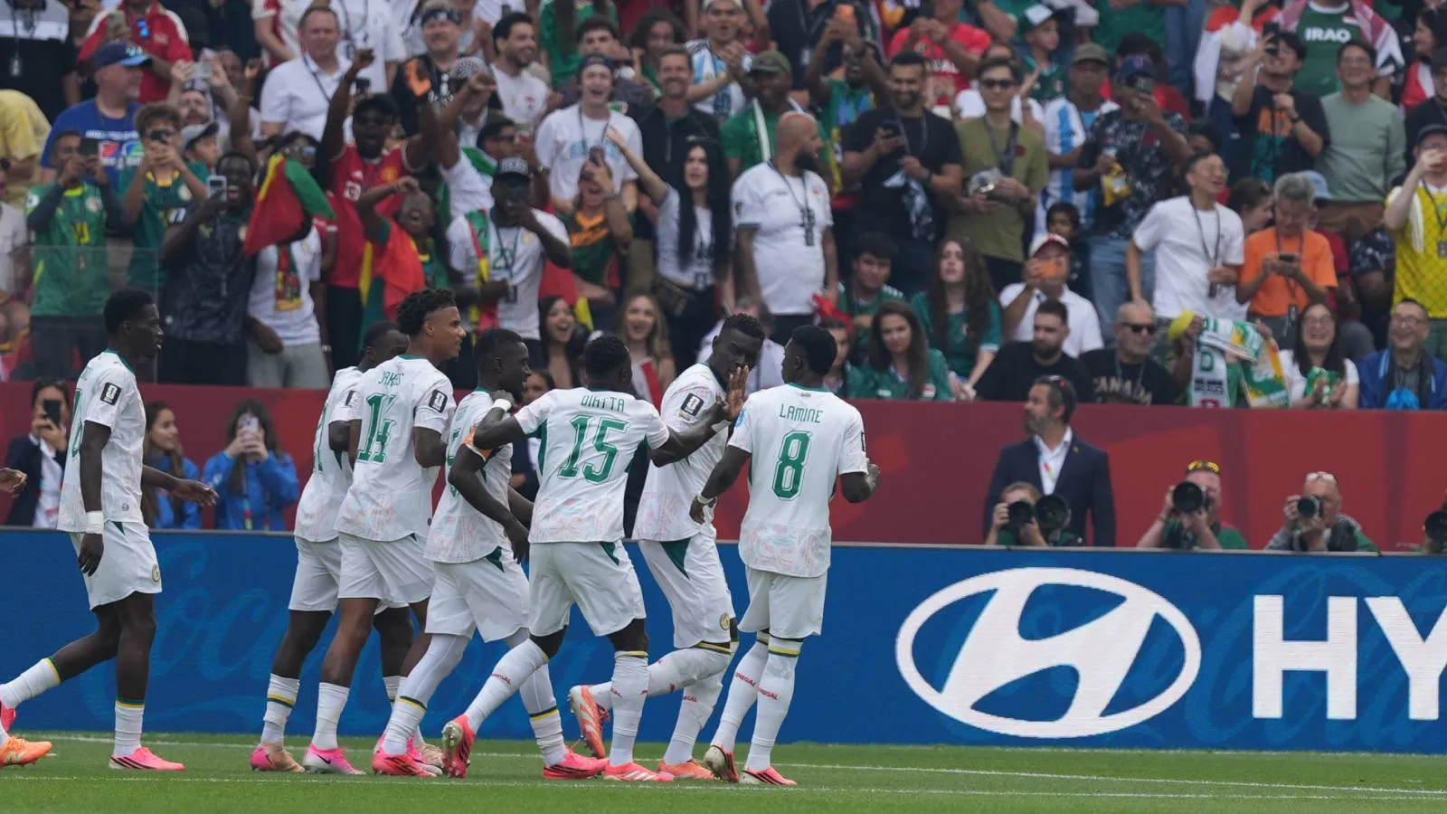Senegal gol oldu yağdı, Irak turnuvaya veda etti