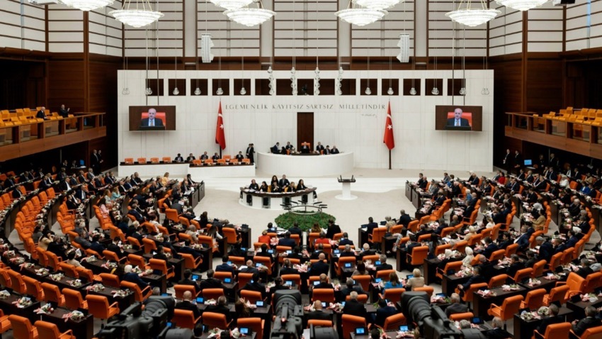 12. Yargı Paketi Meclis’ten geçti: HAGB, dolandırıcılık ve faiz düzenlemeleri değişti