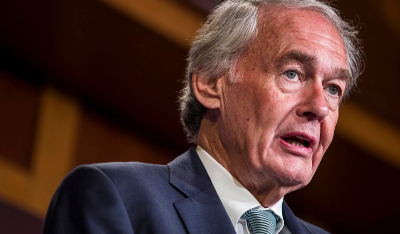 Demokrat Senatör Ed Markey'den Trump'a azil çağrısı: 
