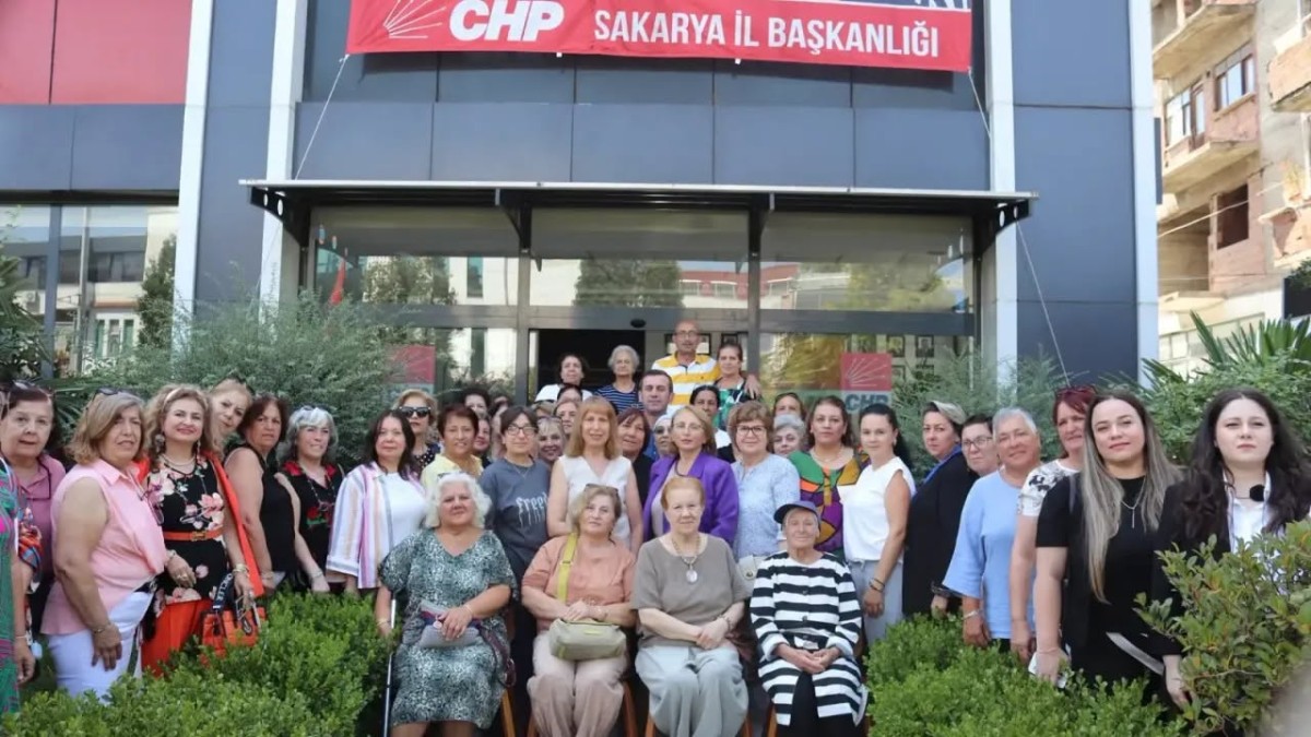 CHP Sakarya Kadın Kolları'nda Toplu İstifa: 