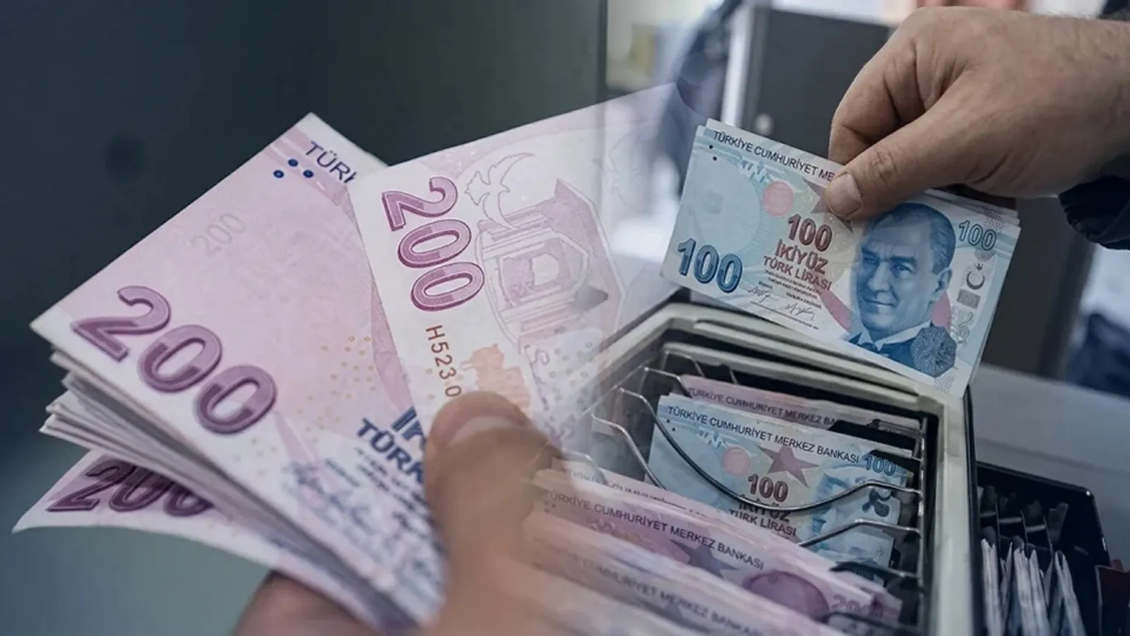 Yurttaş borçlanarak ayakta duruyor: Kredi borcu 6,8 trilyon lirayı aştı