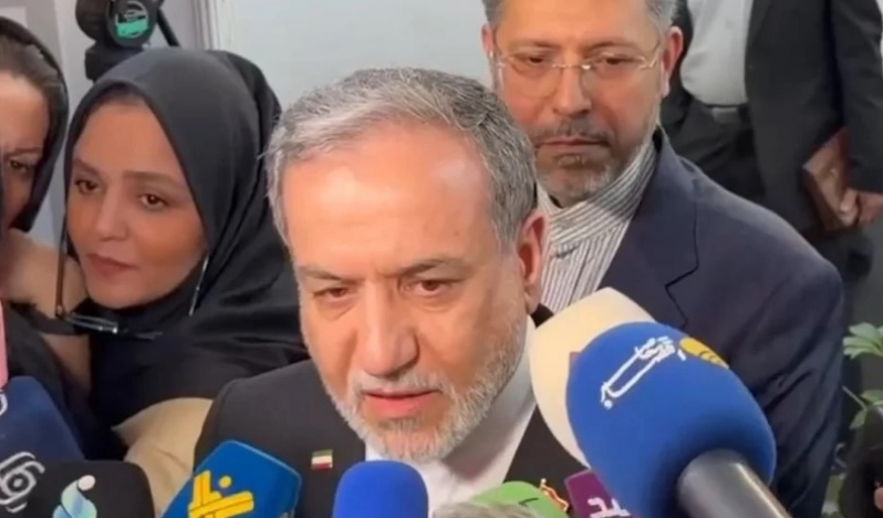 Arakçi’den ABD’ye mesaj: “İran direniş çizgisinden vazgeçmeyecek”