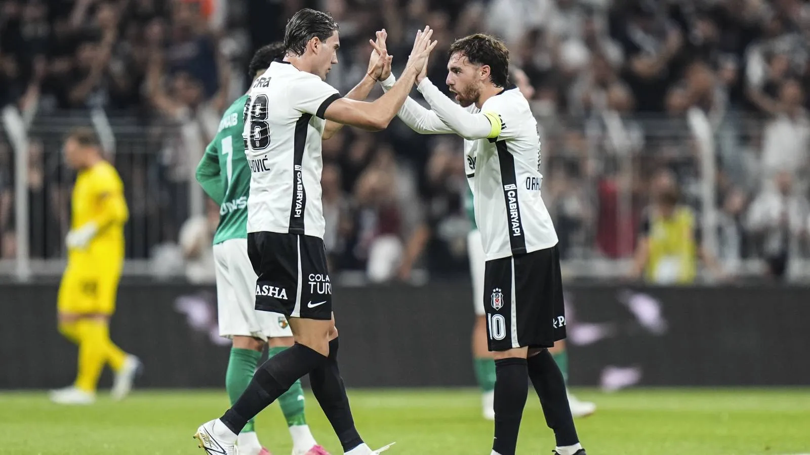 Kauno Zalgiris’i 3-0 yenen Beşiktaş tur kapısını araladı