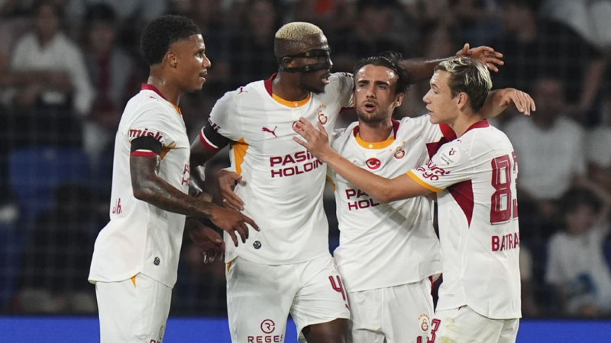 Galatasaray, Başakşehir deplasmanında 3 puanı son dakikada kurtardı