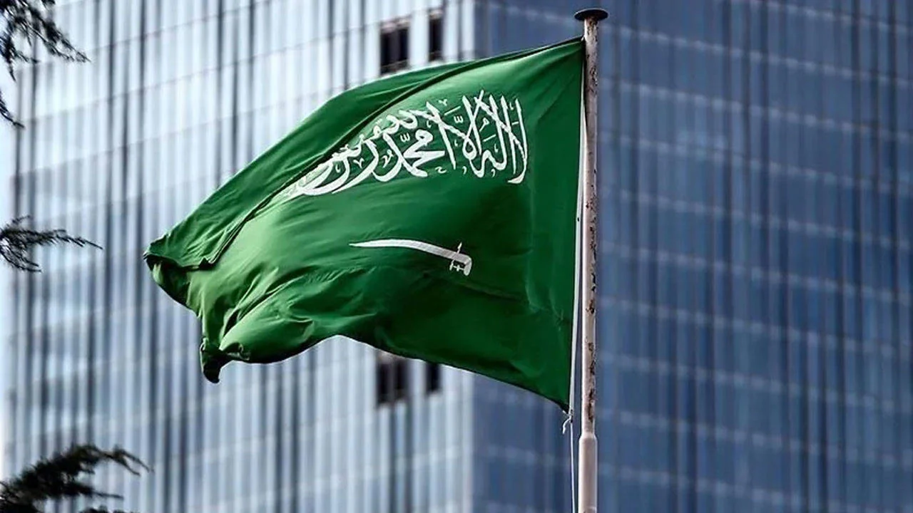Husilerden Suudi Arabistan'ın 4 kentine saldırı: 73 yaralı