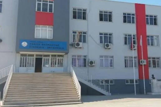 7 yaşındaki öğrencinin çantasından tabanca çıktı: Babası gözaltında