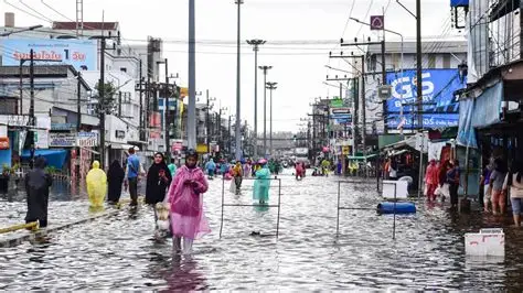 Tayland’da sel: Sekiz kişi yaşamını yitirdi, binlerce kişi tahliye merkezlerinde