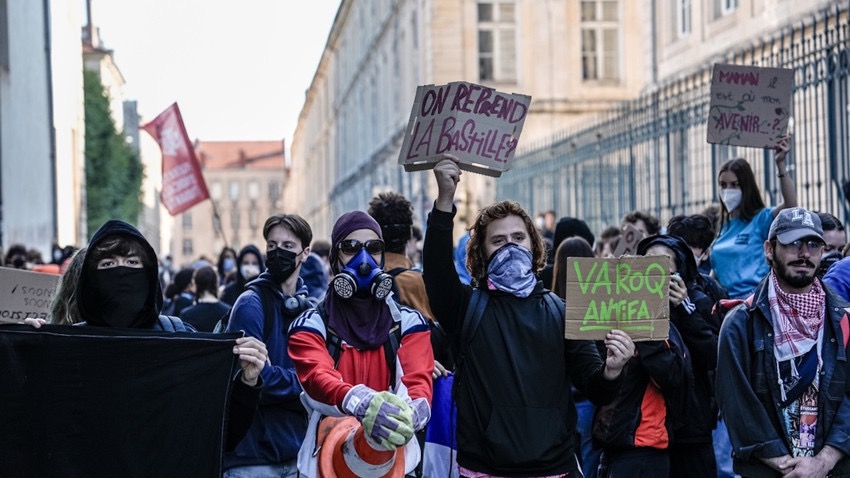 Fransa’da öğrenciler eğitim için sokakta: Protestolar ülke geneline yayıldı