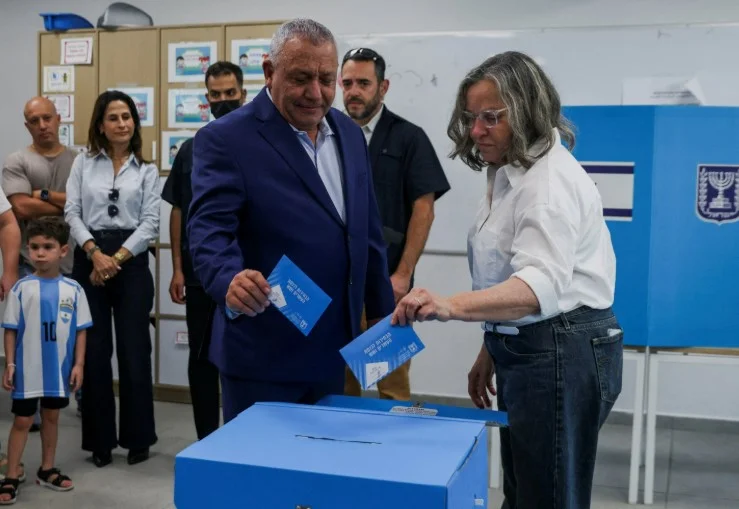 Netanyahu’ya sandıkta gerileme: Muhalefet için iktidar yolu hâlâ belirsiz