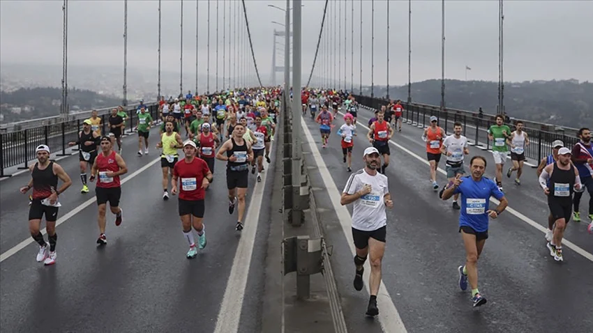 İstanbul Maratonu yarın: Köprü ve çok sayıda yol kapanacak